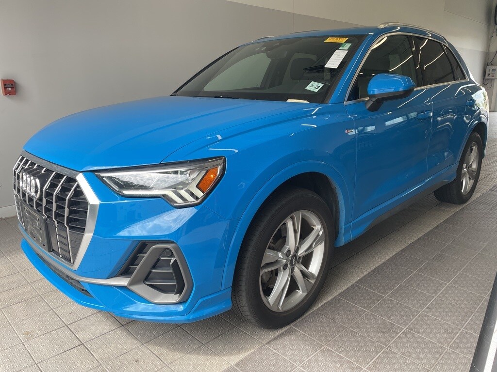 2020 Audi Q3 Premium Plus S line photo 2