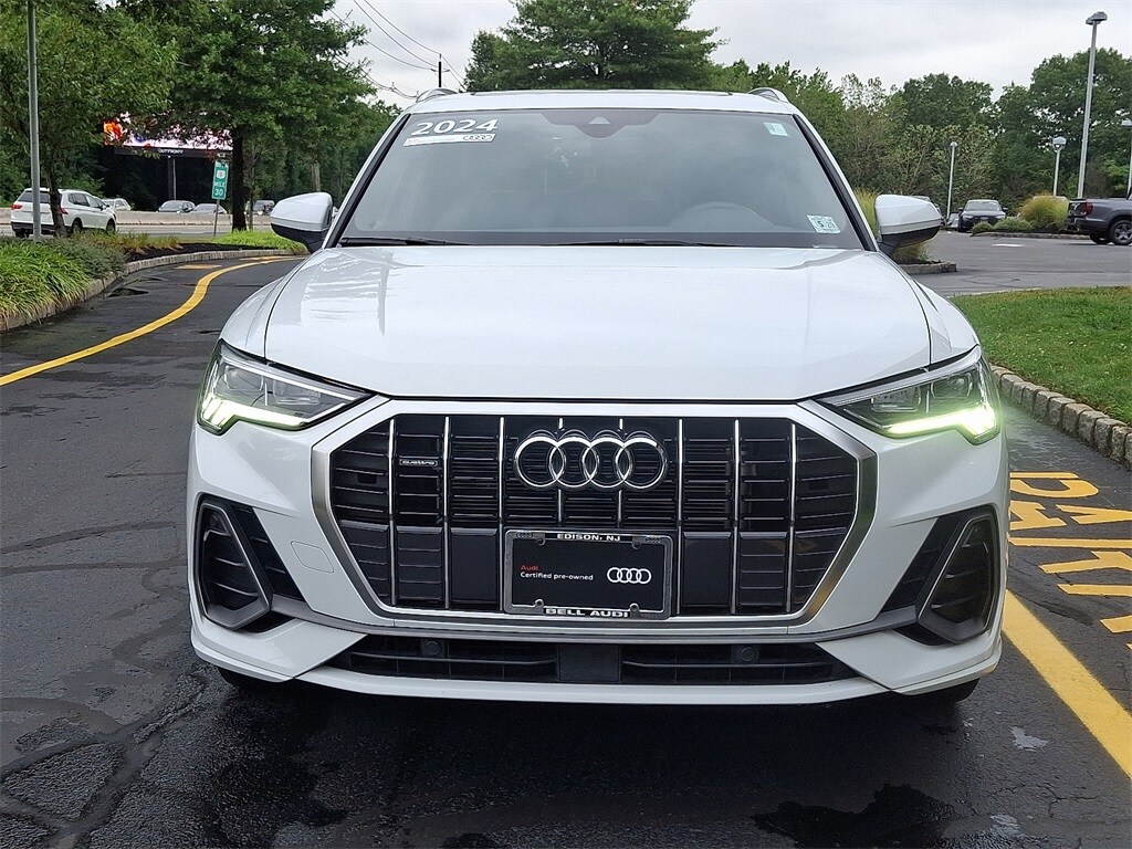 2024 Audi Q3 S line Premium photo 2