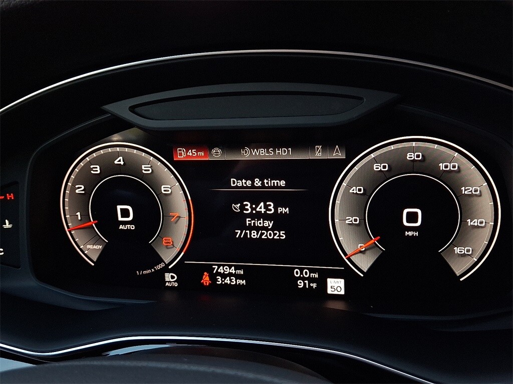 2025 Audi Q8 55 Premium Plus photo 2