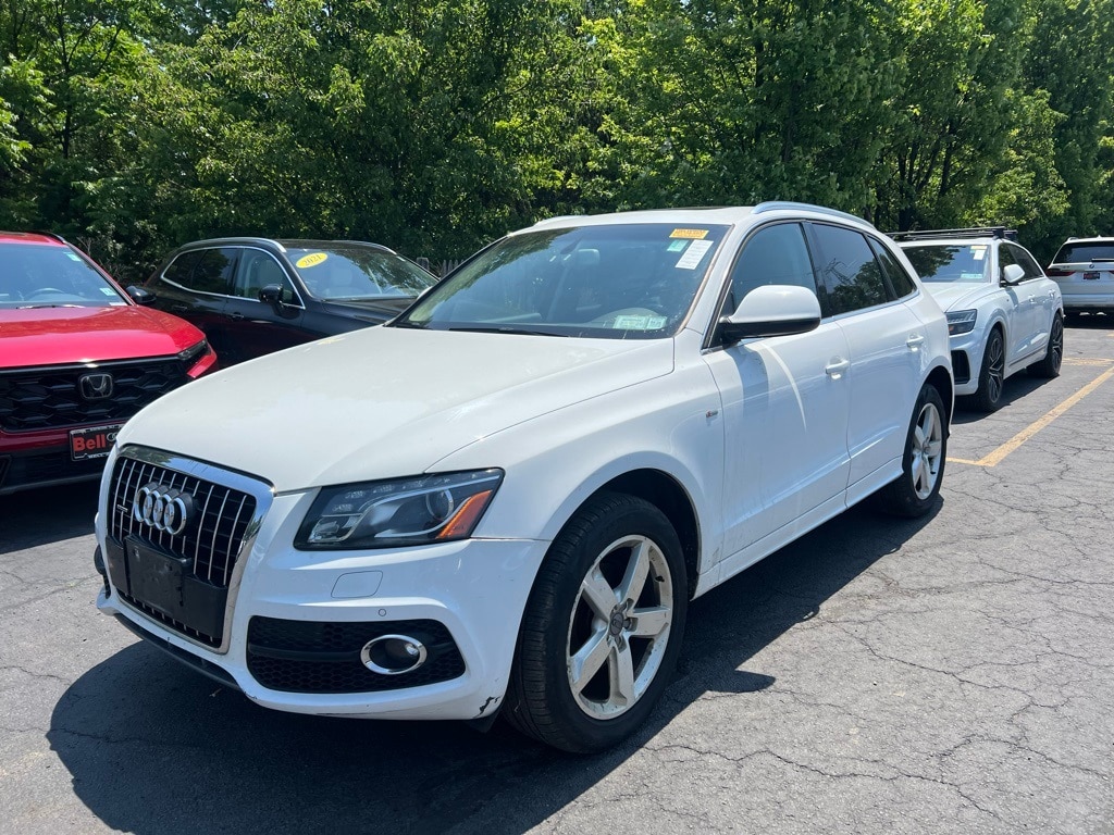 2012 Audi Q5 3.2 quattro Premium Plus