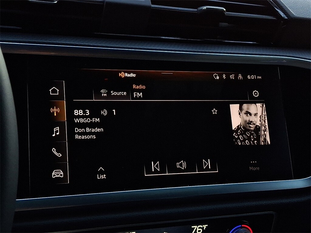 2023 Audi Q3 S line Premium photo 4