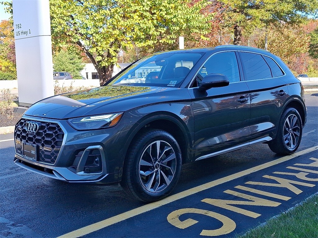 2023 Audi Q5 45 S line Premium Plus photo 3