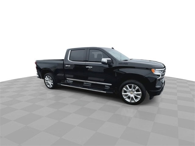 Used 2024 Chevrolet Silverado 1500 High Country with VIN 1GCUDJEL3RZ227688 for sale in Adrian, MI