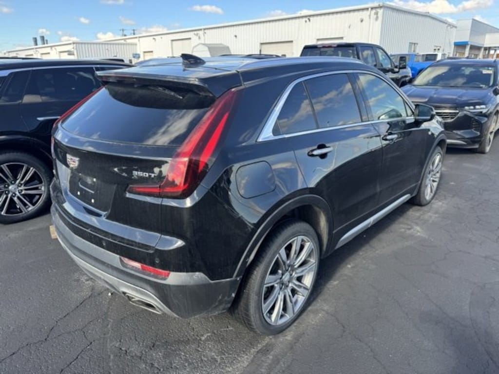 Used 2022 CADILLAC XT4 Premium Luxury SUV