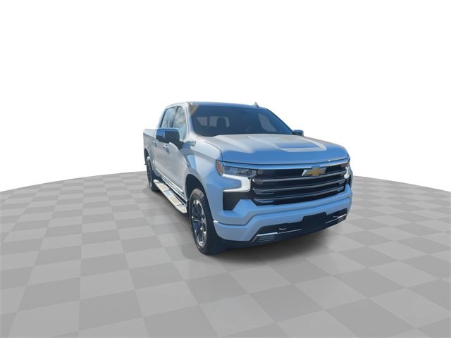 2025 Chevrolet Silverado 1500 High Country photo 2