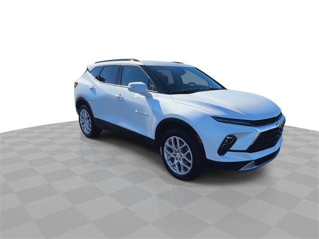 2024 Chevrolet Blazer 3LT photo 2