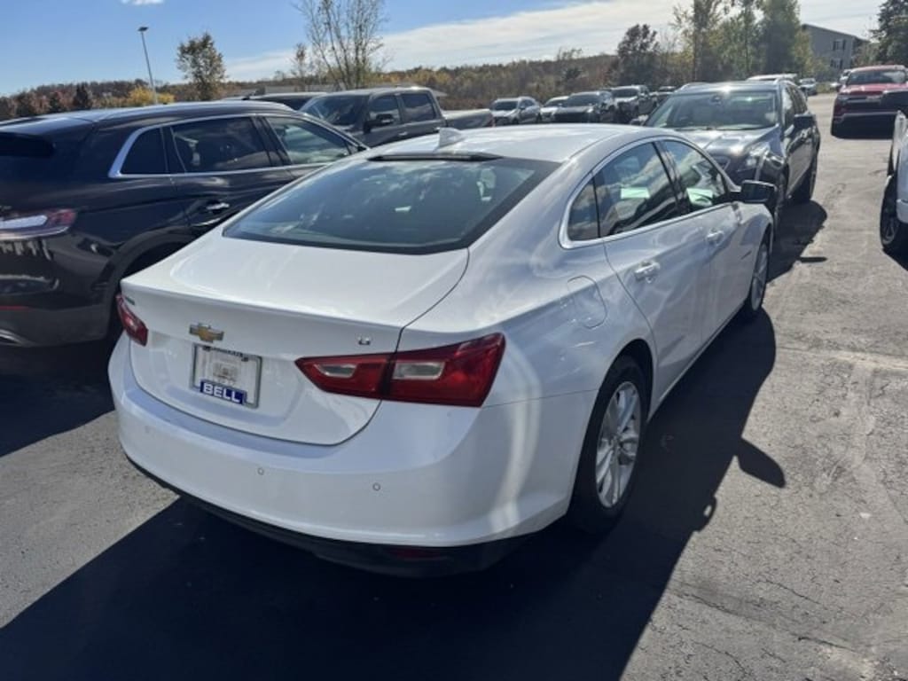 Used 2017 Chevrolet Malibu LT Car