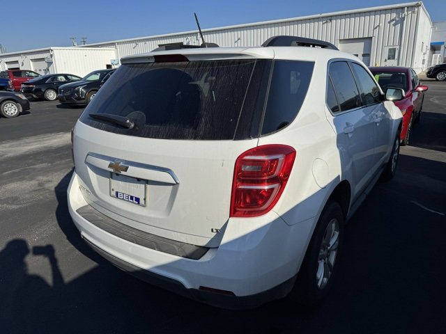 2017 Chevrolet Equinox LT photo 3