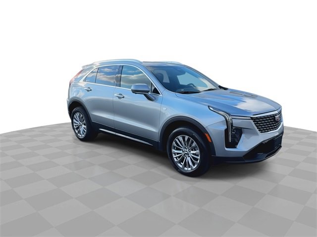 2025 Cadillac XT4 Premium Luxury photo 2