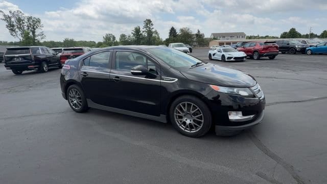 Used 2014 Chevrolet Volt Base with VIN 1G1RB6E49EU156420 for sale in Adrian, MI