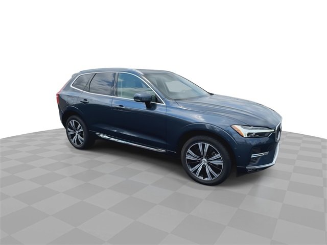 2022 Volvo XC60 B5 Inscription photo 2