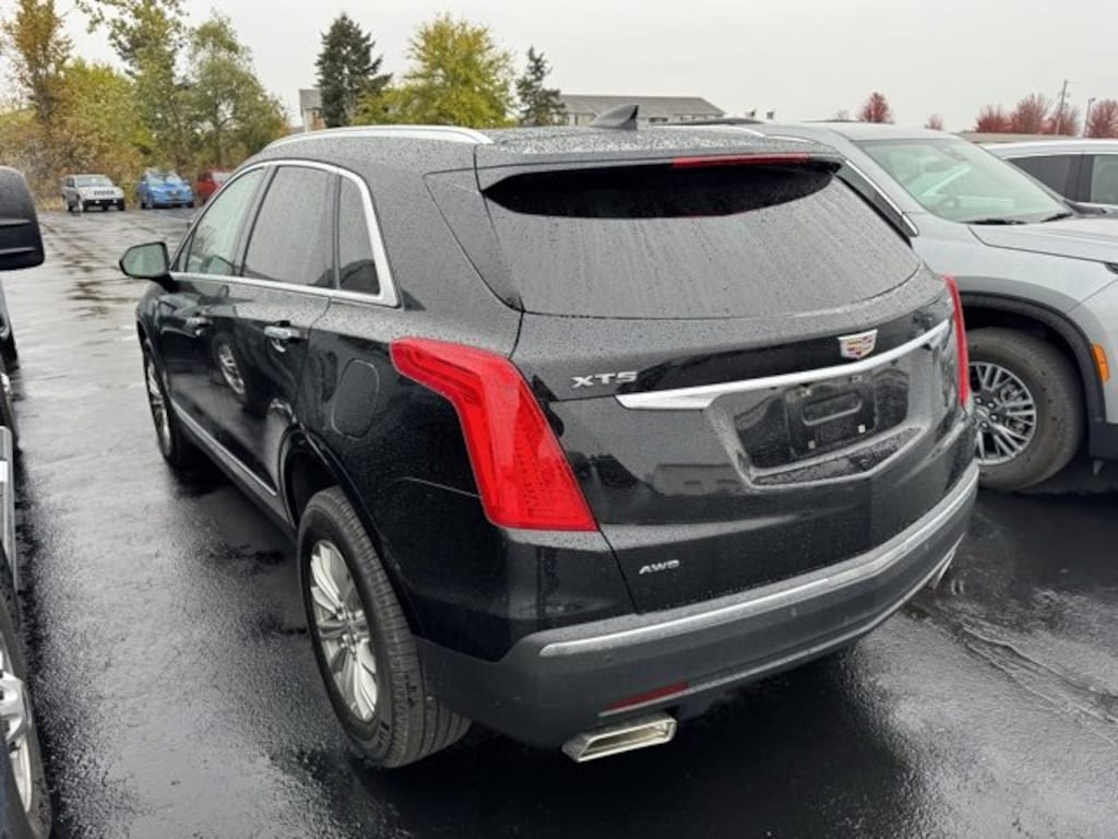 Used 2017 CADILLAC XT5 Luxury AWD SUV