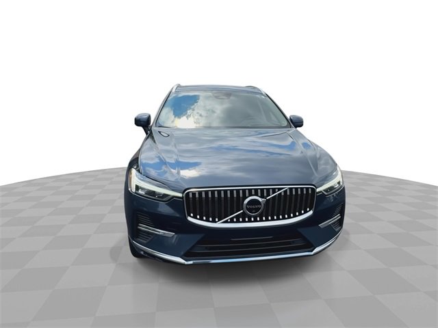 2022 Volvo XC60 B5 Inscription photo 3