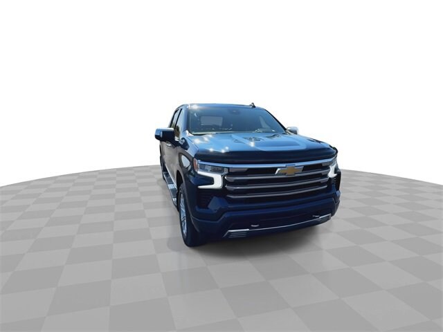 2022 Chevrolet Silverado 1500 High Country photo 3