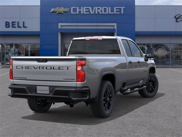 2026 Chevrolet Silverado 2500HD Custom photo 4