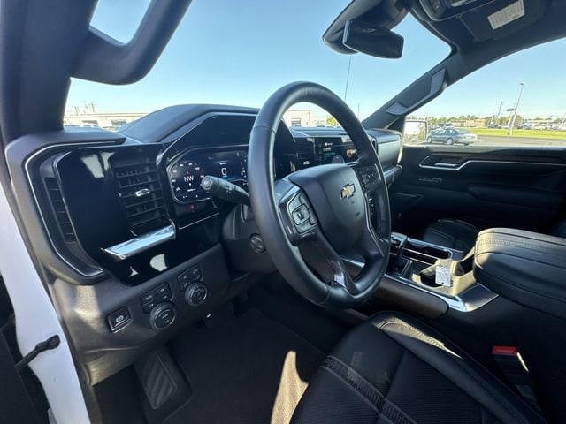 2025 Chevrolet Silverado 1500 High Country - Photo 10