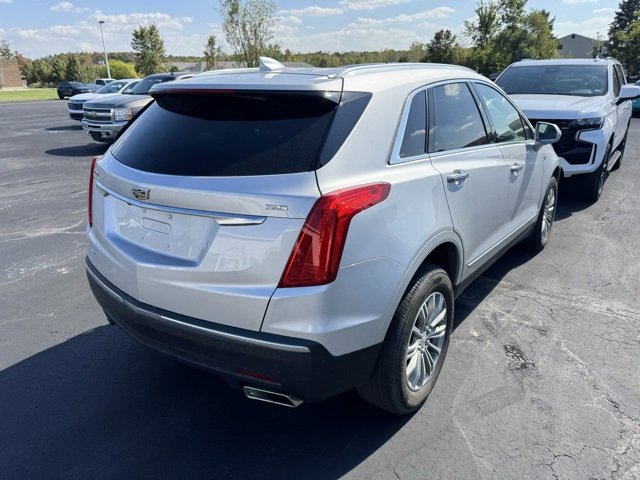 2019 Cadillac XT5 Luxury photo 2