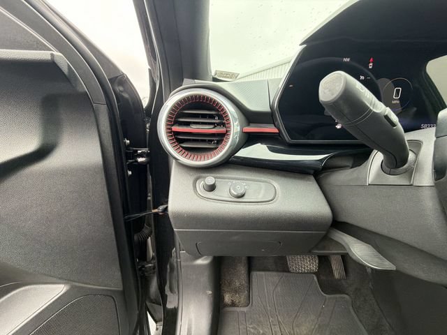 2024 Chevrolet Trax RS - Photo 17