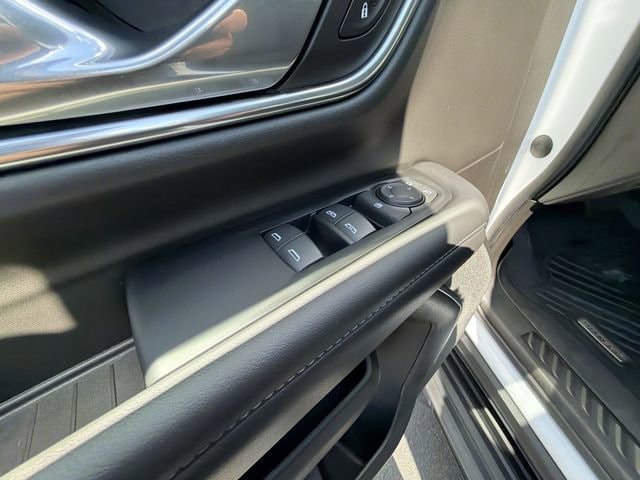 2022 GMC Yukon XL SLE - Photo 23