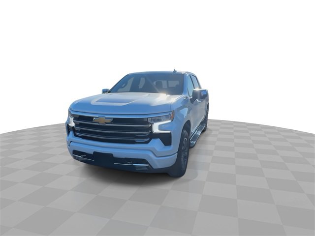 2025 Chevrolet Silverado 1500 High Country photo 3