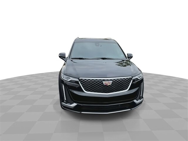 2025 Cadillac XT6 Premium Luxury photo 3