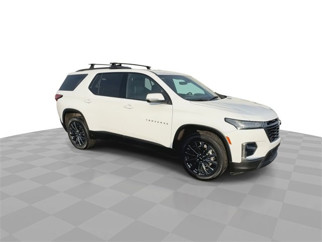 2023 Chevrolet Traverse RS photo 2