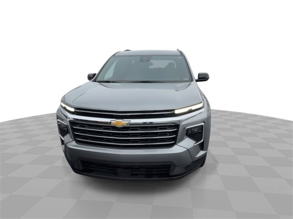 Used 2025 Chevrolet Traverse LT SUV