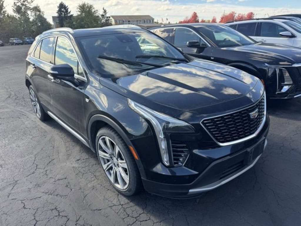 Used 2022 CADILLAC XT4 Premium Luxury SUV