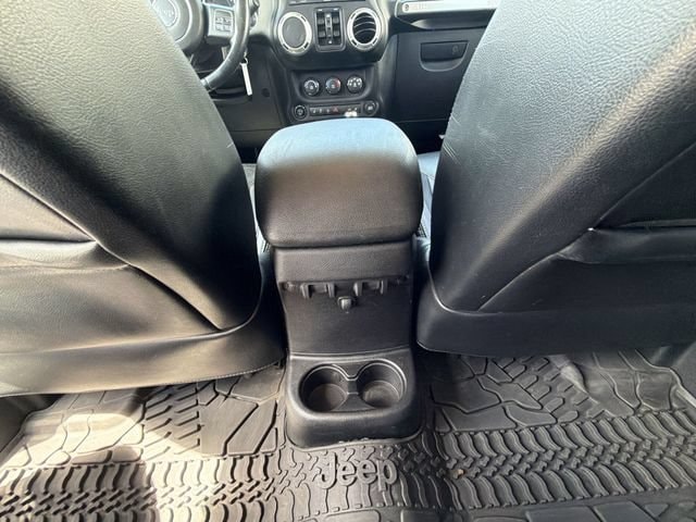 2014 Jeep Wrangler Unlimited Rubicon - Photo 18