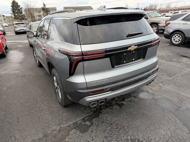 2025 Chevrolet Traverse photo 4