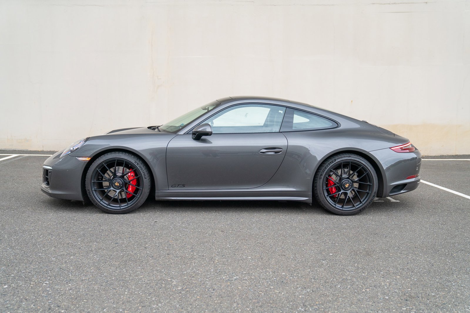 2019 Porsche 911 4S 4 GTS photo 2