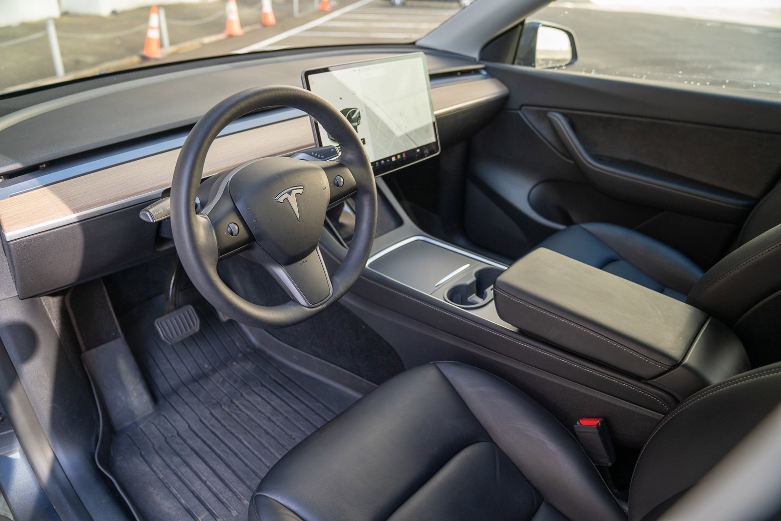 2021 Tesla Model Y Long Range photo 3