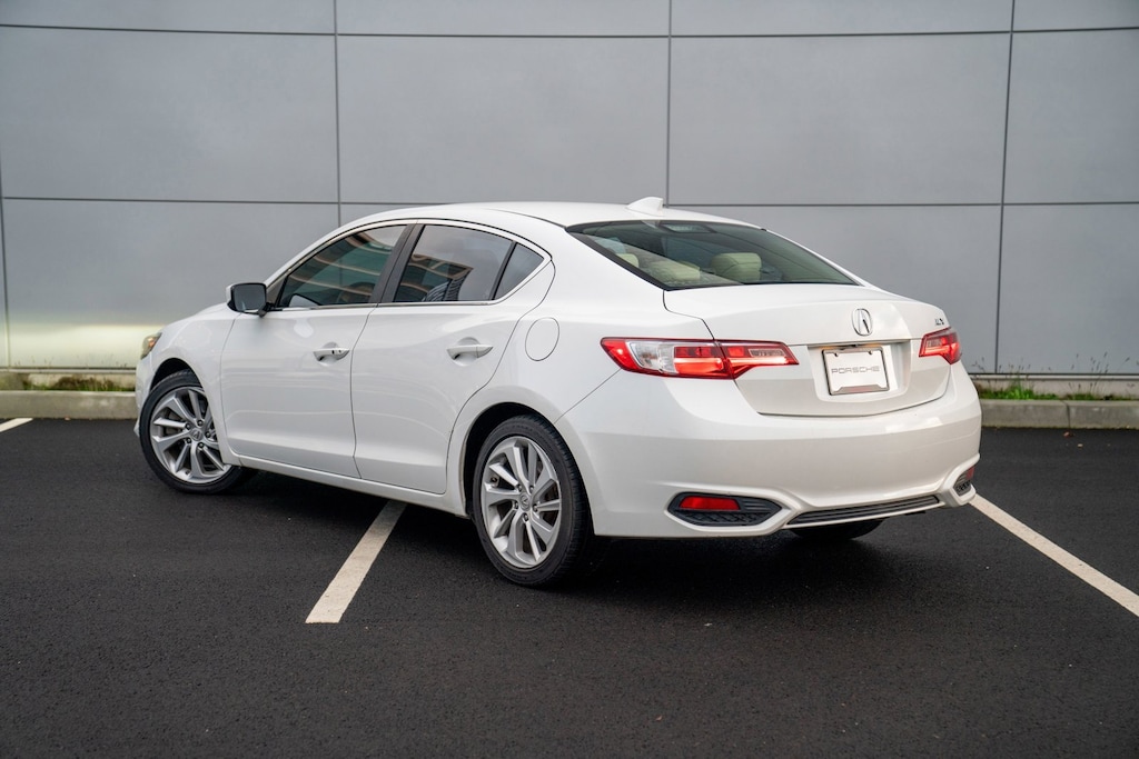 Used 2016 Acura ILX 2.4L w/Premium Package (A8) Sedan