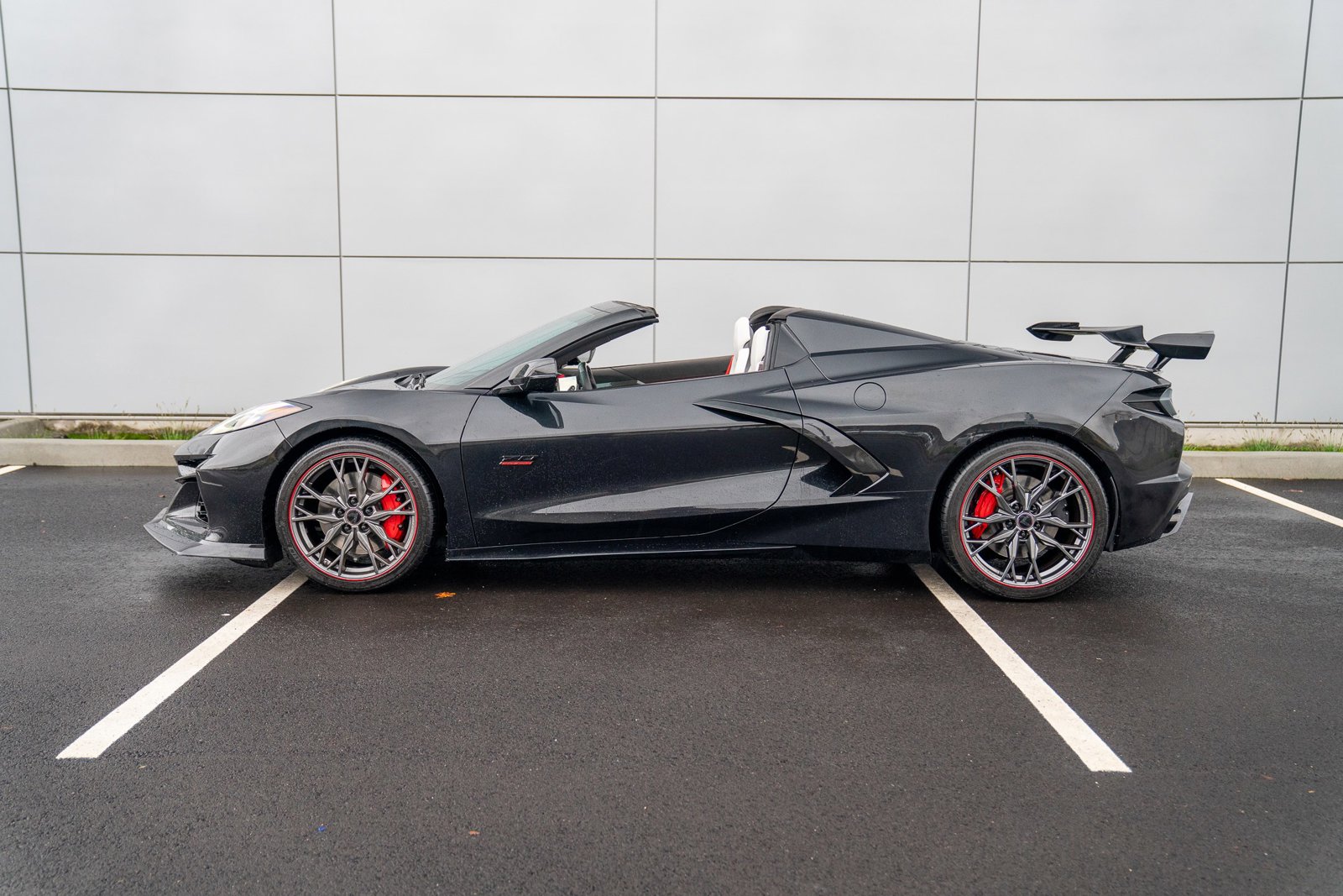 2023 Chevrolet Corvette Stingray 3LT Convertible photo 2