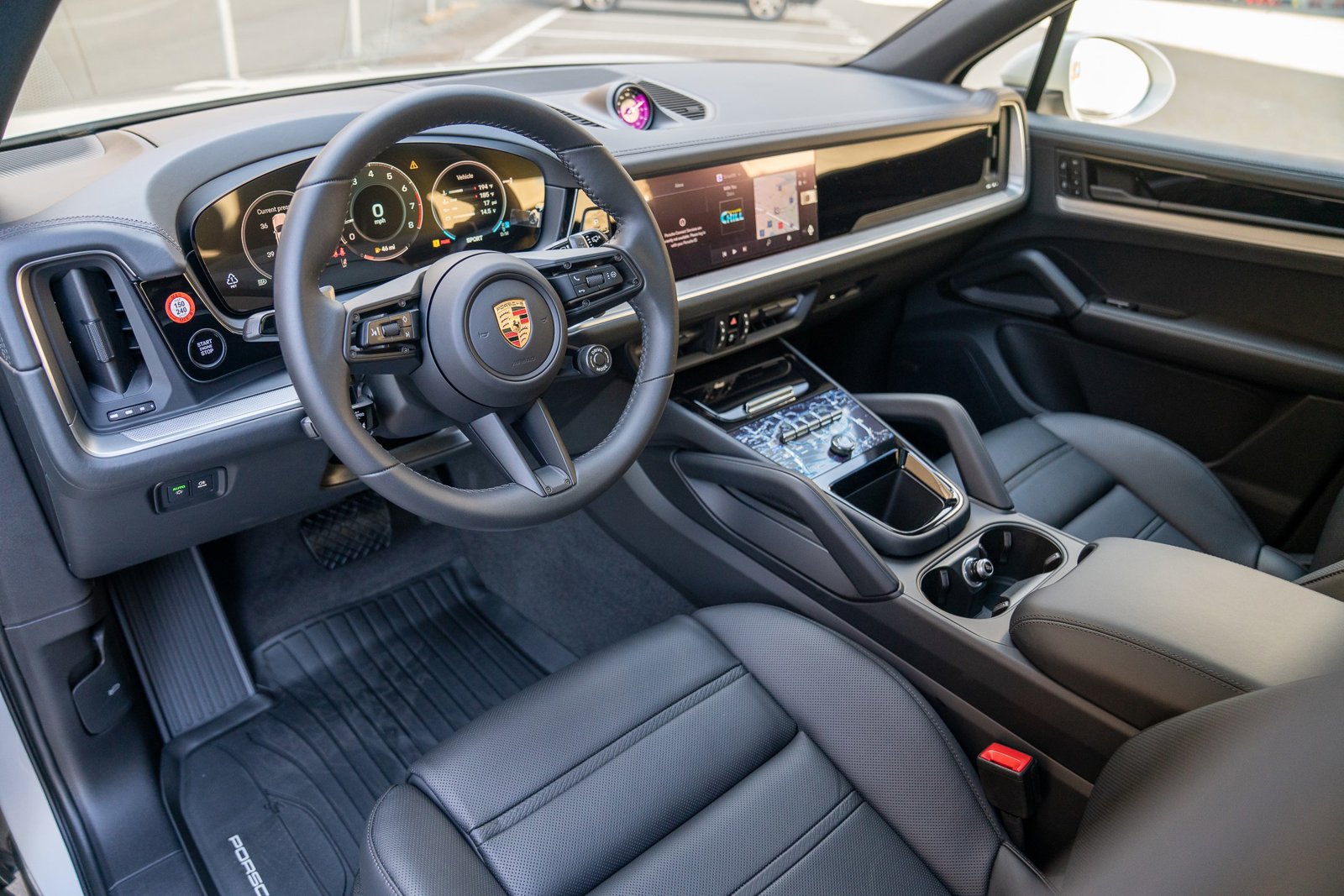 2026 Porsche Cayenne photo 4