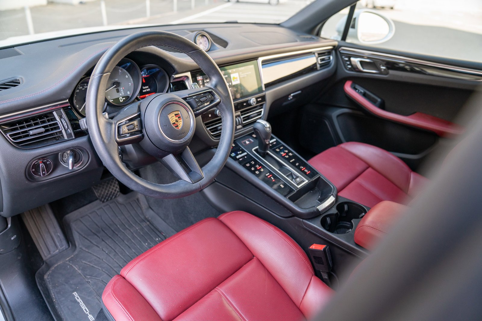 2022 Porsche Macan S photo 4