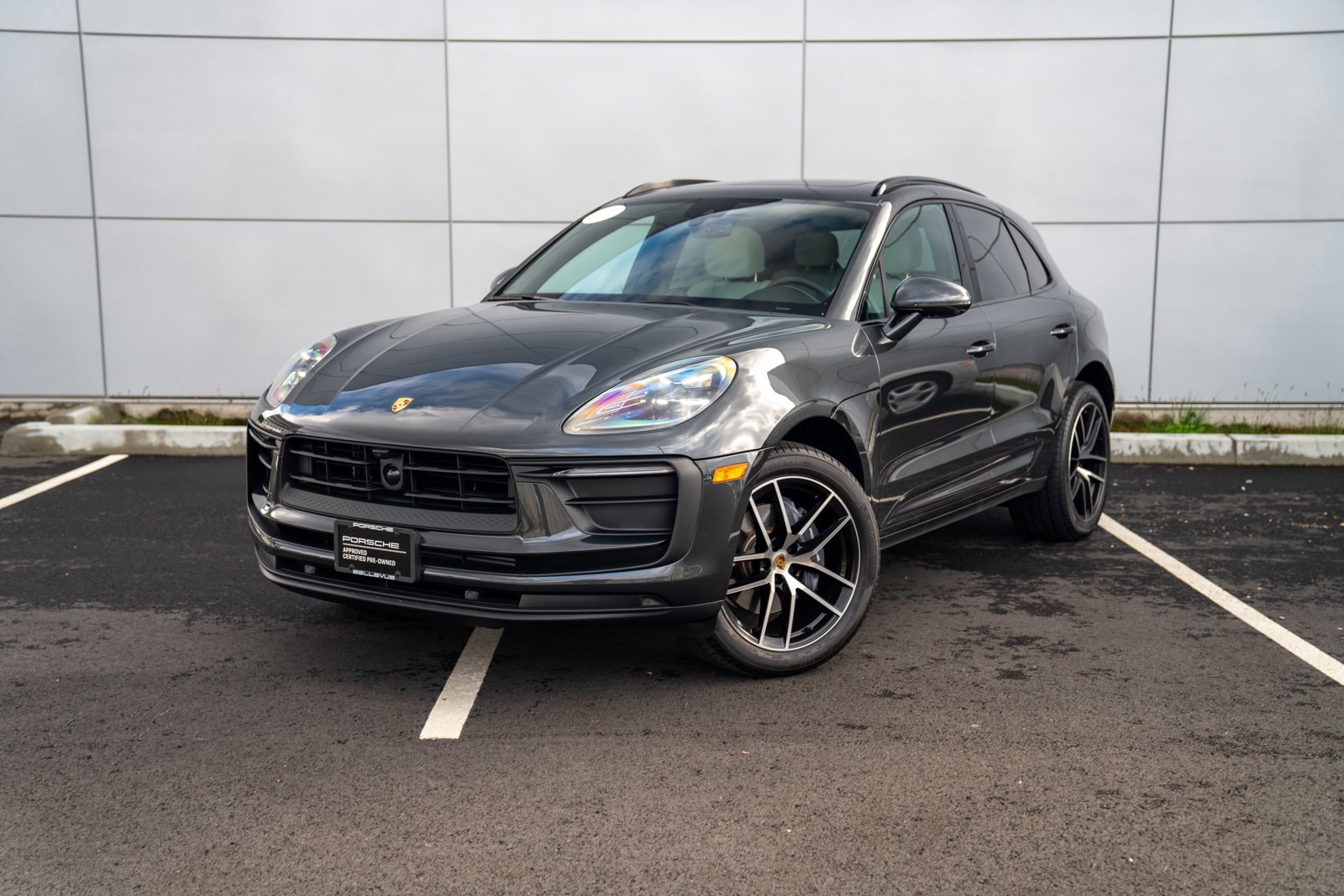 2025 Porsche Macan T's photo