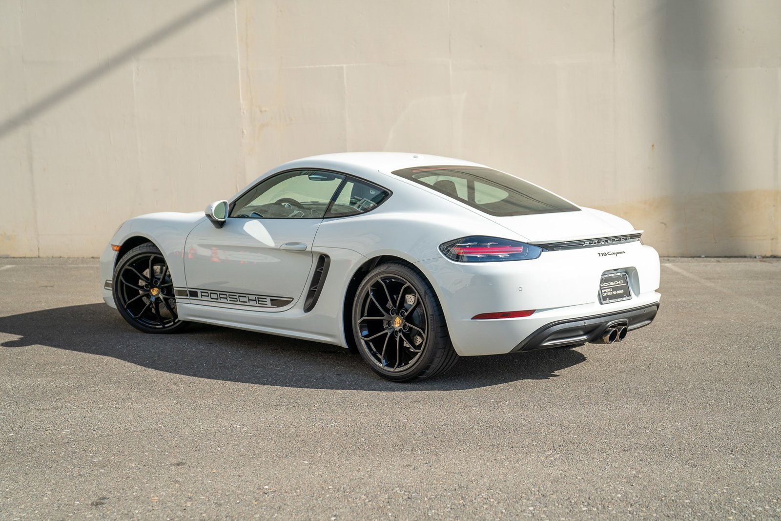 2025 Porsche Cayman Base photo 3