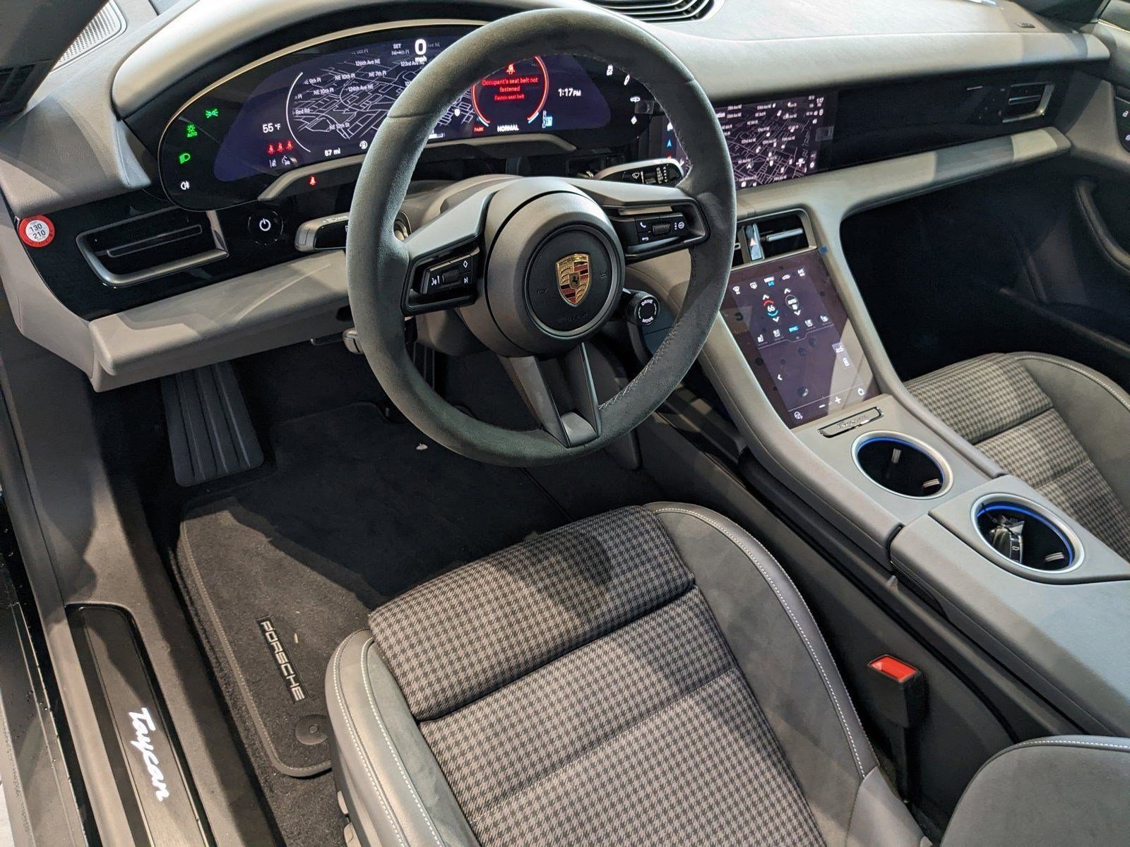 2025 Porsche Taycan photo 3