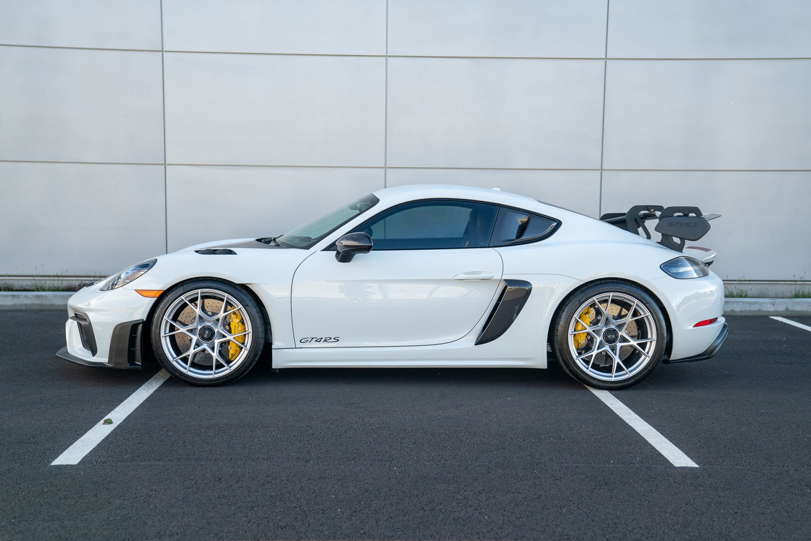2024 Porsche Cayman GT4 RS photo 2