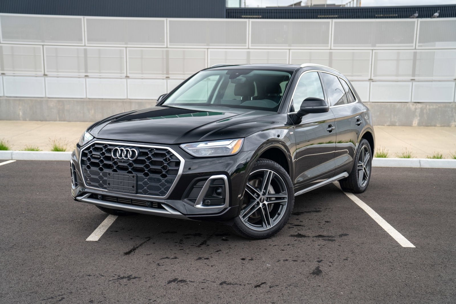 2021 Audi Q5 55 e Premium Plus's photo