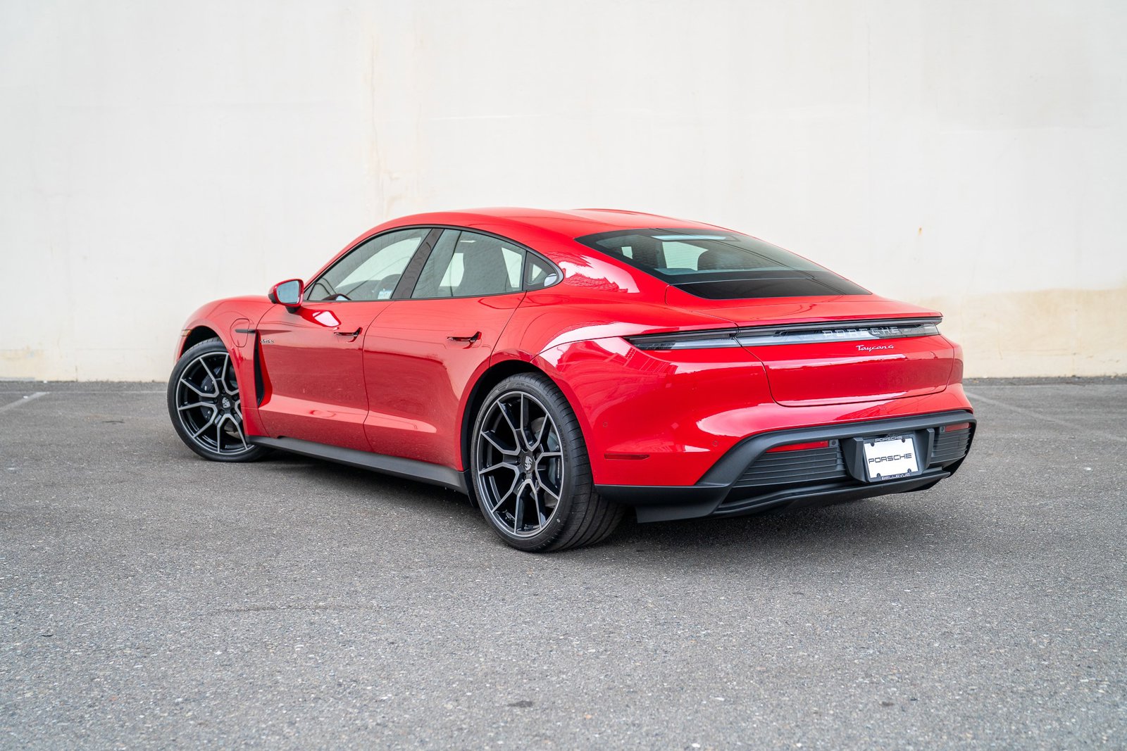 2025 Porsche Taycan 4 photo 3