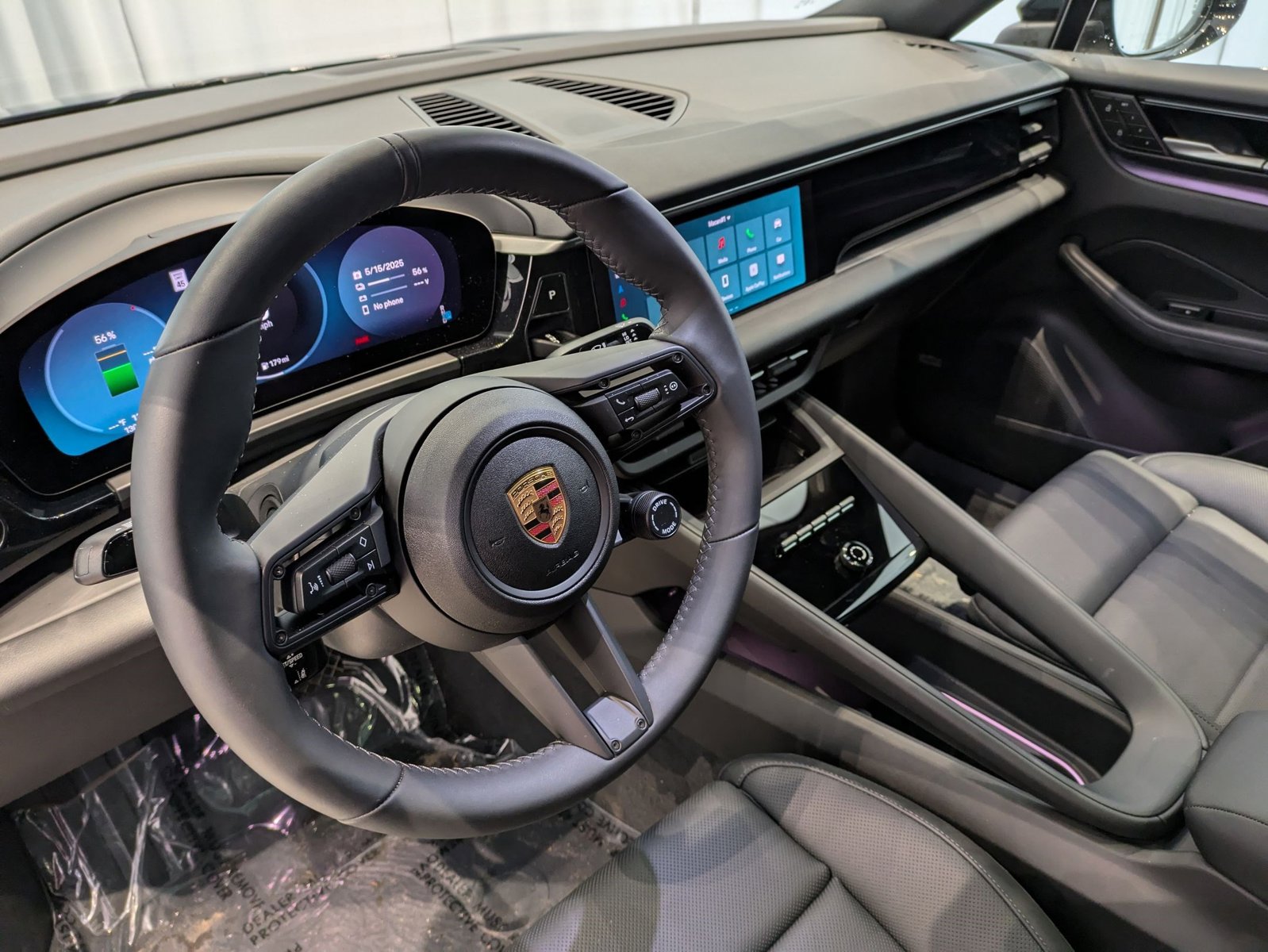 2025 Porsche Macan Electric photo 4