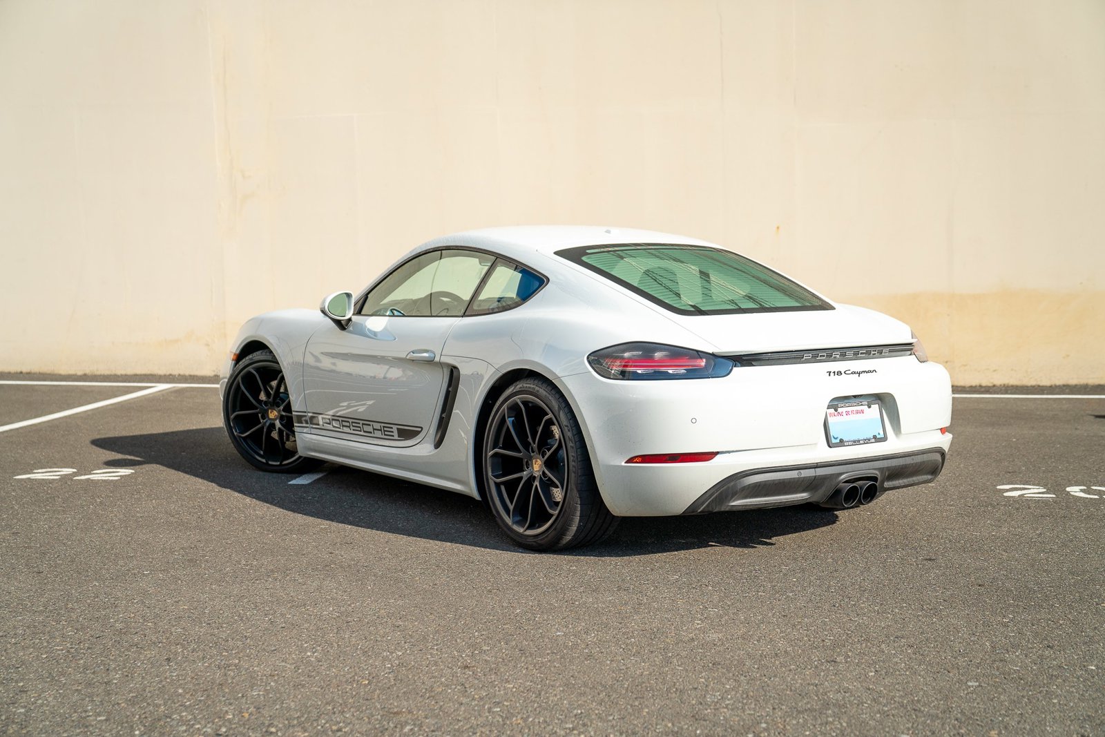 2024 Porsche Cayman photo 3