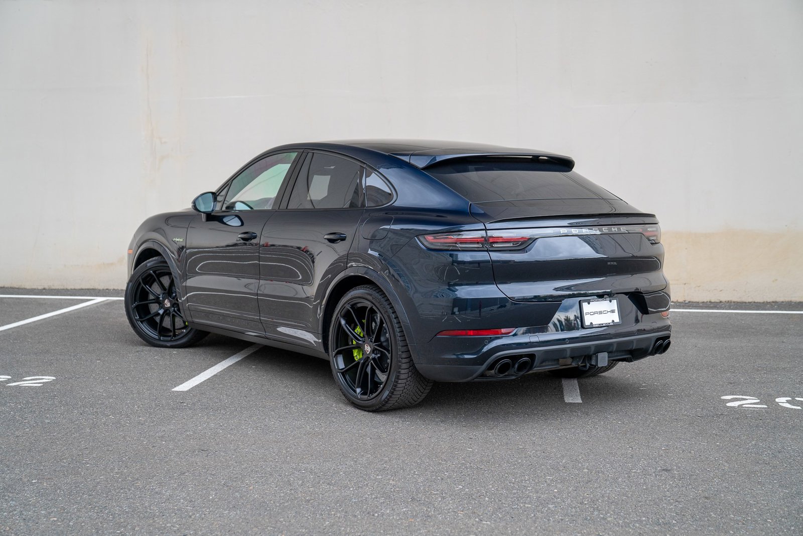 2023 Porsche Cayenne E-Hybrid Coupe Turbo S photo 2