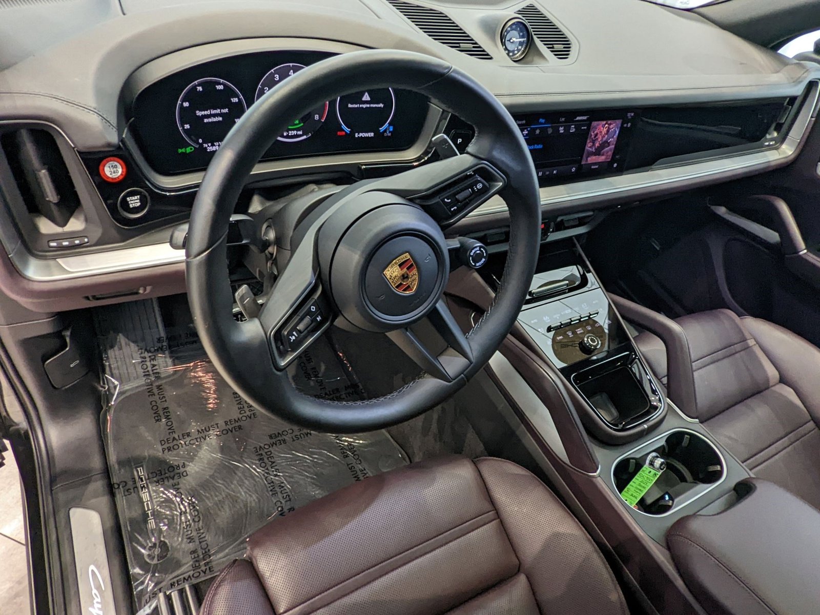 2024 Porsche Cayenne E-Hybrid photo 4