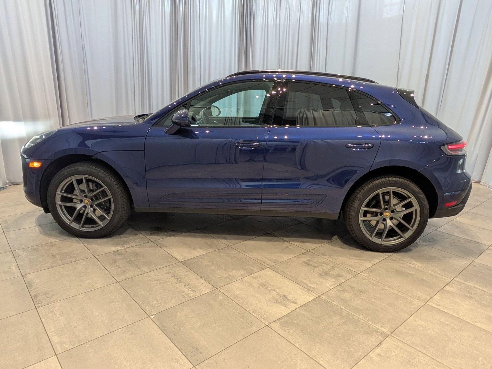 Certified 2024 Porsche Macan Base with VIN WP1AA2A53RLB21106 for sale in Bellevue, WA