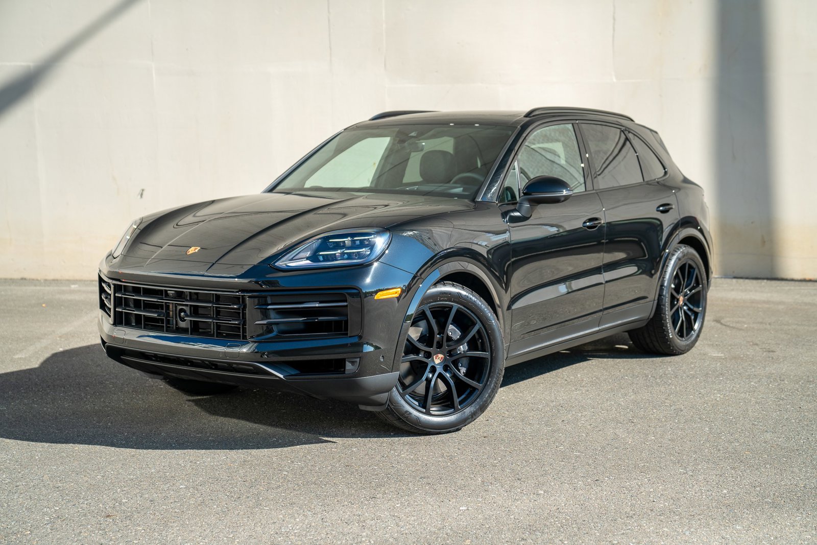 2025 Porsche Cayenne Base's photo