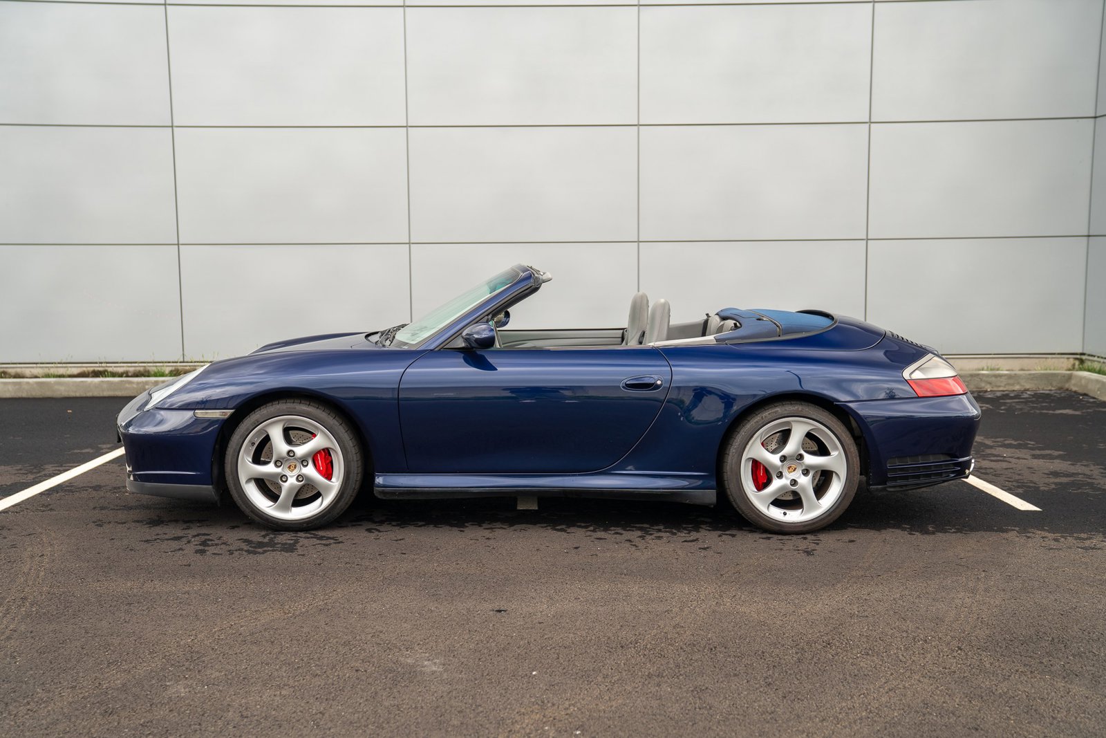 2004 Porsche 911 4S photo 2