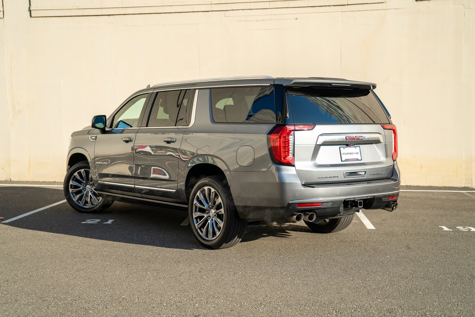 2021 Gmc Yukon XL Denali photo 3